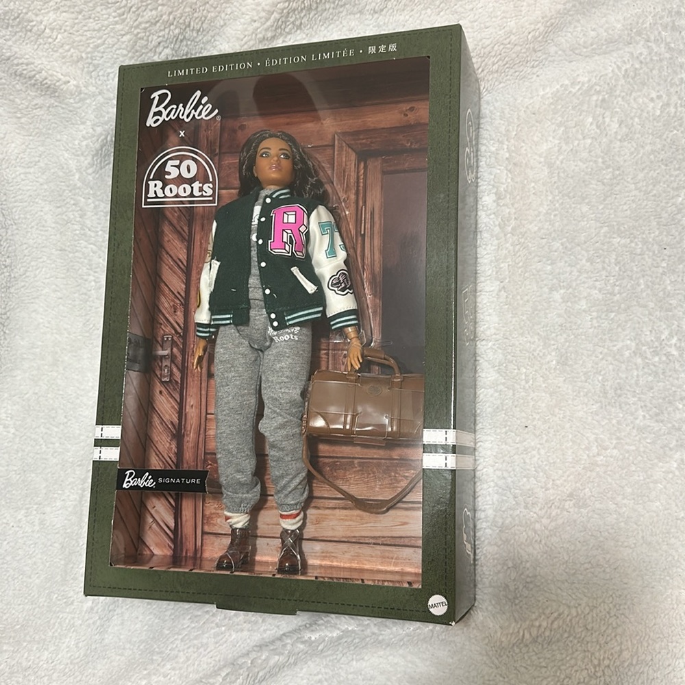 Set of 2 Barbie x 50 Roots Limited Edition Dolls - Picture 4 of 13